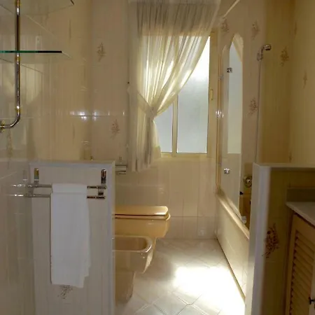 Riyadh House شقة ماربيا