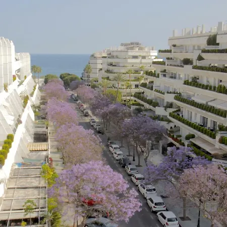 Riyadh House Appartamento Marbella