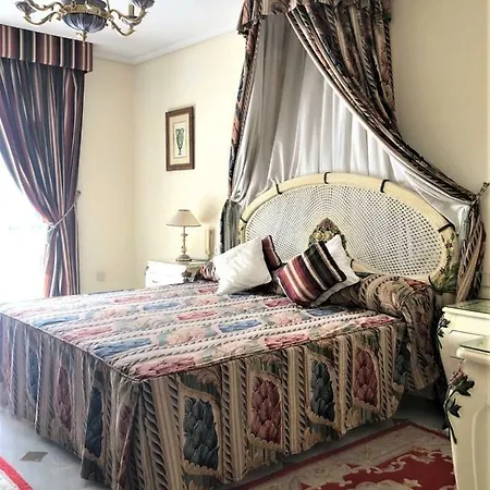 Riyadh House ماربيا