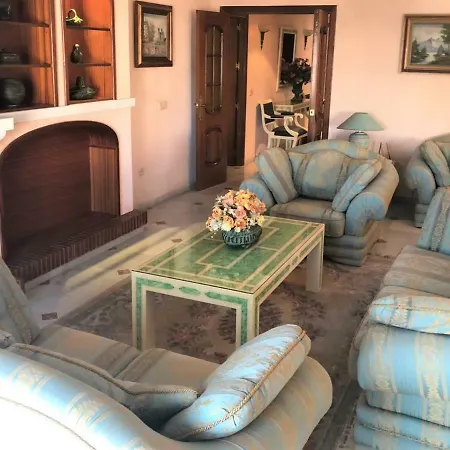 Riyadh House ماربيا