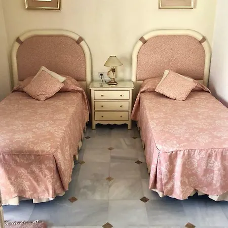 Riyadh House شقة ماربيا