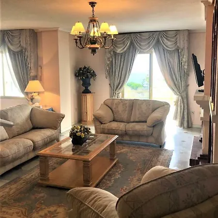 Riyadh House شقة ماربيا
