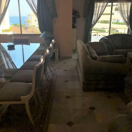 Riyadh House شقة *
