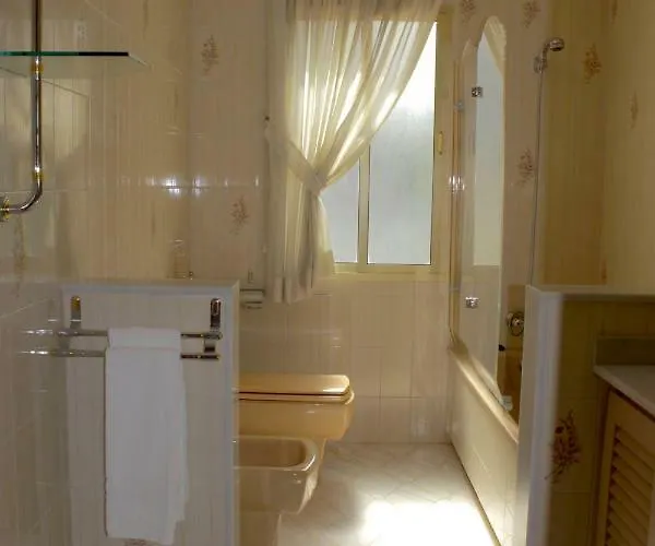 Riyadh House Appartamento Marbella