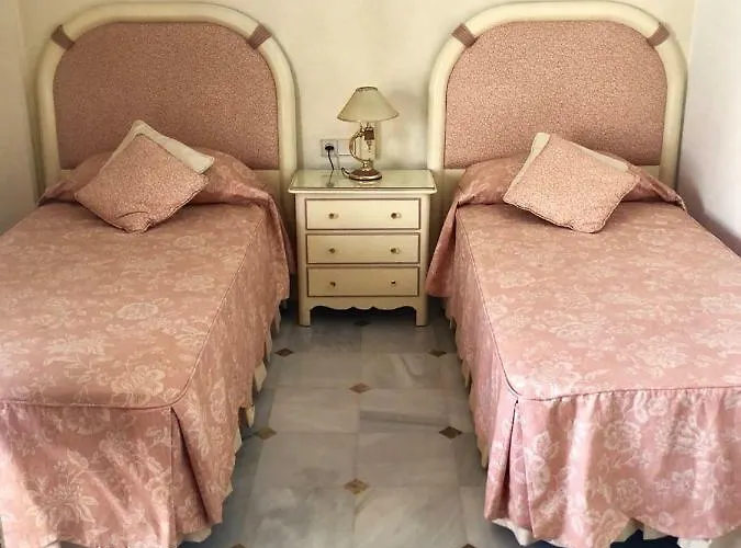 Riyadh House Appartamento Marbella